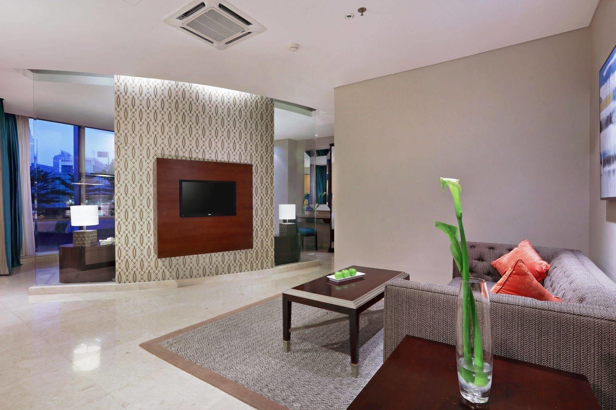 The Grove Suites By Grand Aston Джакарта Екстер'єр фото