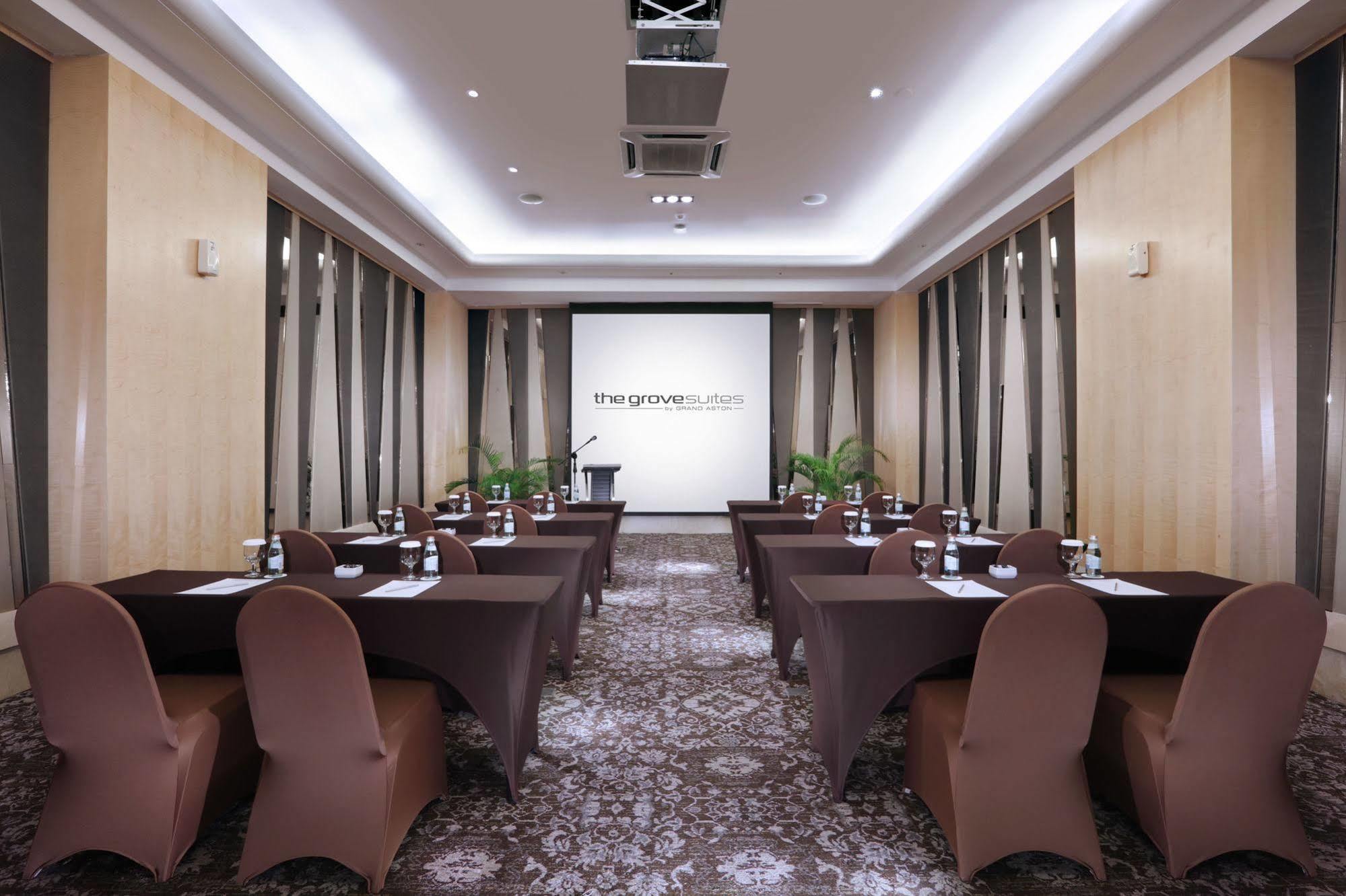 The Grove Suites By Grand Aston Джакарта Екстер'єр фото